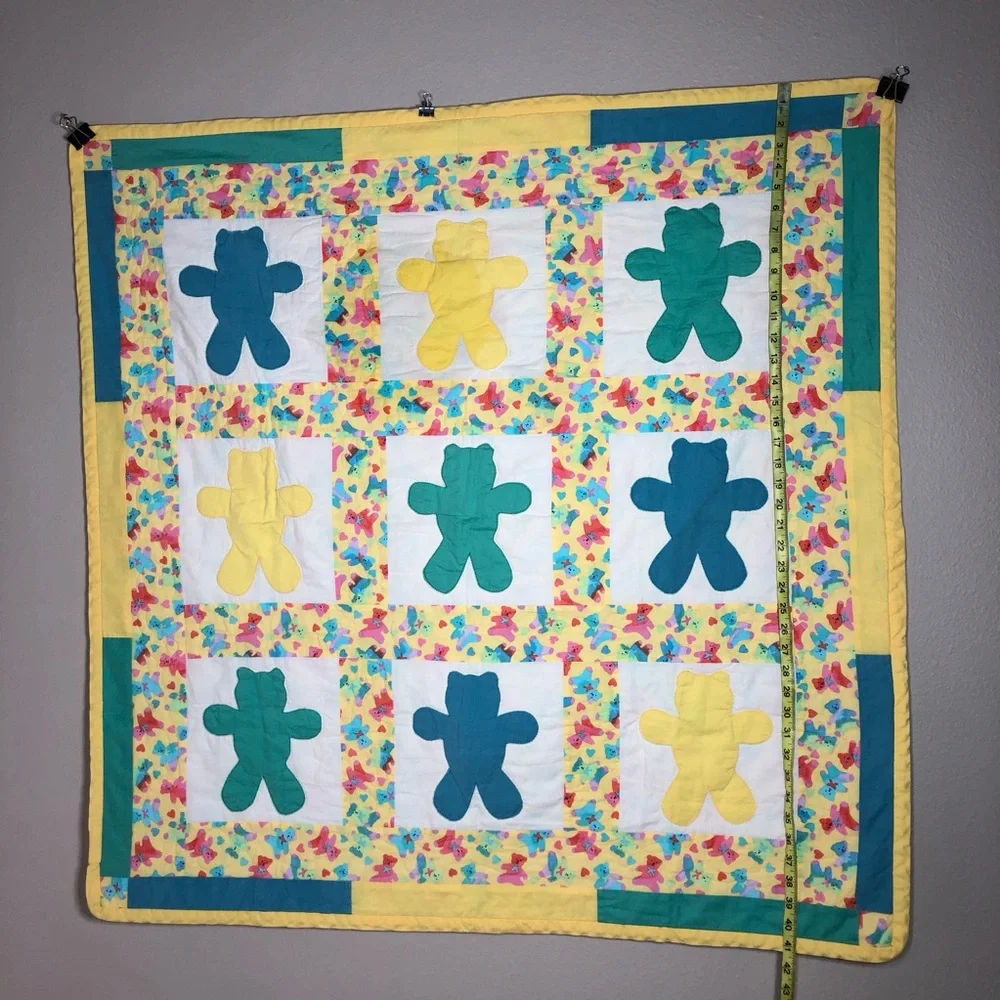 Vintage Grandma Hand Made Patchwork Teddy Bears & Rainbow Bears Cute Crib Quilt
